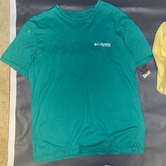 Columbia T-Shirt - Picture 2 of 2